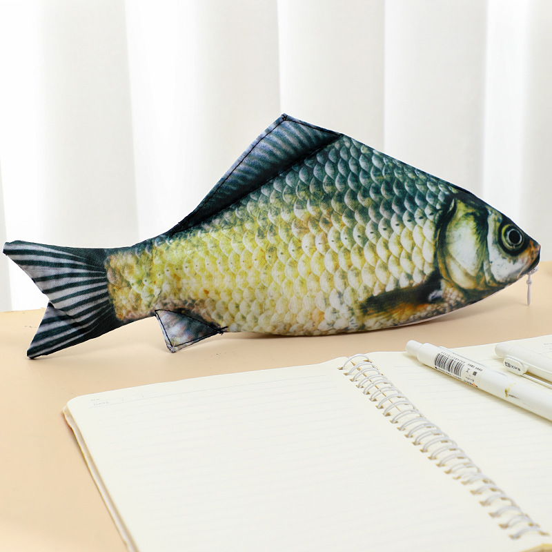 Ideal Stationery & Office Supply - Astuccio a forma di carpa realistica,