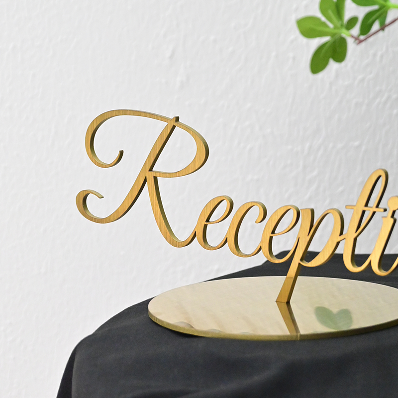 Logo con scritte 3D da tavolo  - Desk Name Plate recensione e prezzo